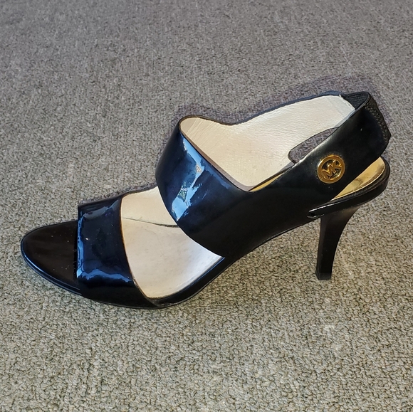 Shoes - Picture 5 of 5